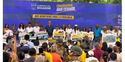 Gobierno condonará deudas de pescadores y entrega apoyo productivo en Esmeraldas