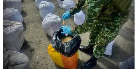 Fuerzas militares neutralizan depósito con explosivos en zona rural de Putumayo