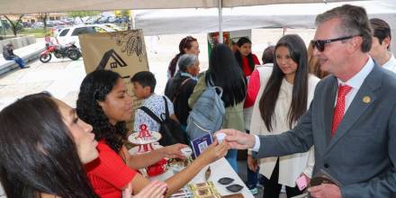 Feria nacional impulsa la promoción y comercialización del cacao ecuatoriano