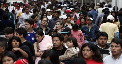 Tres de cada cinco ecuatorianos quieren emigrar del país