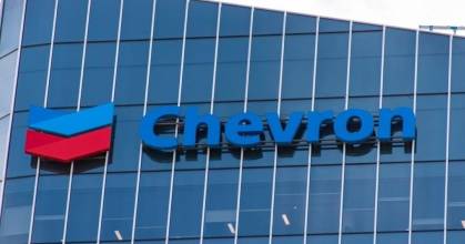 Maduro dice que llueva, truene o relampaguee los contratos con Chevron se cumplen 