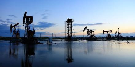 La OPEP+ mantendrá su oferta de crudo sin cambios hasta abril