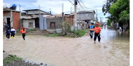 Ecuador registra un fallecido y más de 2.000 afectados por lluvias e inundaciones