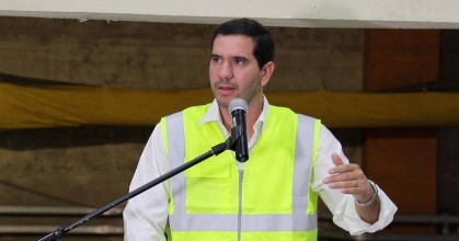 Apagones: Luque anunció que están ensayando estimulación de nubes