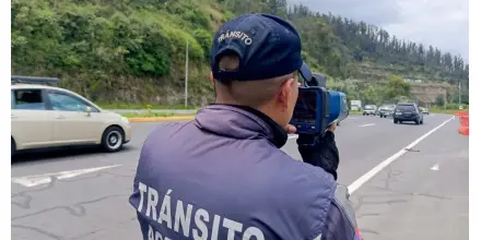 Pico y Placa Quito para este viernes 27 de febrero de 2026: horarios y restricciones