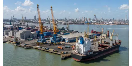 América Latina acelera millonaria modernización portuaria y Ecuador busca ganar espacio en el Pacífico
