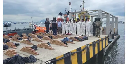 Diez detenidos y más de 700 kilos de droga incautados tras operación marítima conjunta