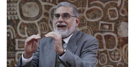 Alberto Dahik presentó una denuncia contra Jaime Vargas por presunto delito de terrorismo