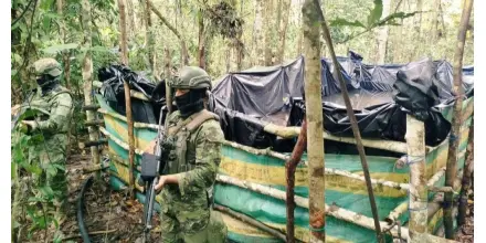 Ejército inhabilita piscinas clandestinas y acoples ilegales de combustible en Shushufindi