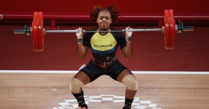 Angie Palacios rompió el récord mundial y ganó triple medalla de oro