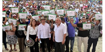 Petro queda en el ojo del huracán político por supuestos dineros ilícitos en su campaña