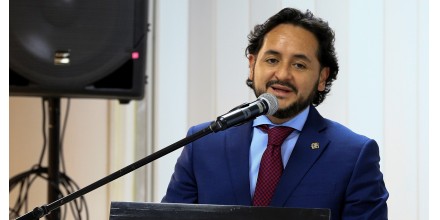 Ecuador instalará cable submarino para mejorar la conexión con Galápagos