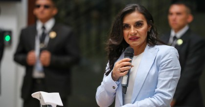 Noboa restringe seguridad militar a Abad