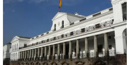 Ecuador coloca USD 1.000 millones en bonos internacionales con menor tasa de interés