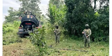 Fuerzas Armadas detectan acople ilegal y 10.000 galones de gasolina en operativo en Sucumbíos