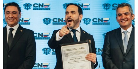 Presidente electo de Colombia plantea refinanciar la deuda pública para aliviar la presión fiscal