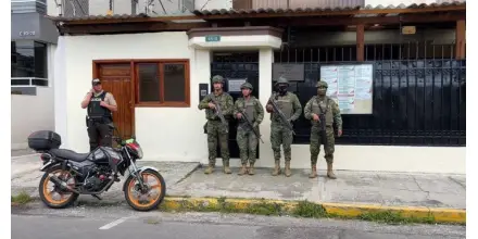 Ecuador declara “persona non grata” al embajador de Cuba 