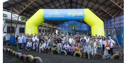 Saint-Gobain Imptek mejora infraestructura de escuela en Galápagos
