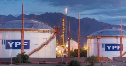 Argentina: YPF firmará un acuerdo con ENI para avanzar en proyecto de GNL