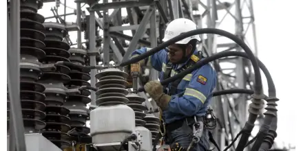 Ecuador descarta apagones y acelera plan para cerrar déficit eléctrico 