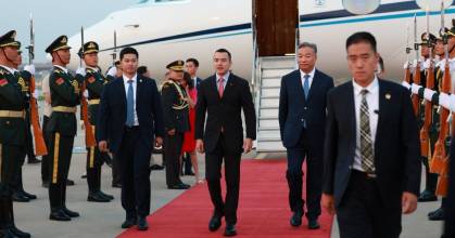 Noboa llegó a China, su primera parada en gira por 3 países