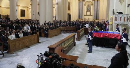 Colombia: El Gobierno se ausentó del funeral de Uribe Turbay