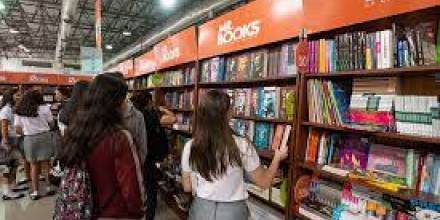 La juventud desbordó la Feria Internacional del Libro de Guayaquil