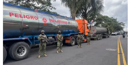Militares detectan presunto traslado irregular de 20.000 galones de crudo en Pastaza