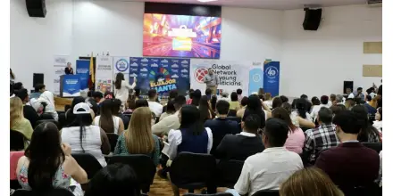 Jóvenes de Zamora Chinchipe fortalecen liderazgo en cumbre internacional y proyectan su impacto en la Amazonía