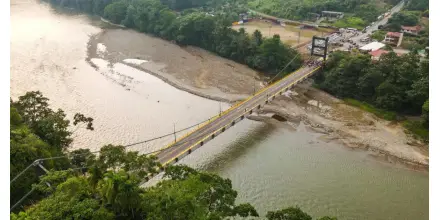 Gobierno destina recursos a vivienda y obras viales en Napo