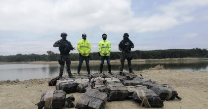 Incautan más de media tonelada de cocaína en Ecuador