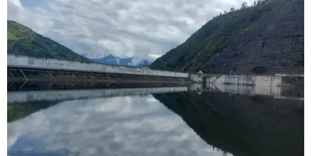 Descenso acelerado Mazar pone presión sobre el sistema eléctrico nacional