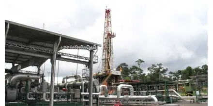 Ecuador reorienta su economía hacia el petróleo, la minería y la construcción