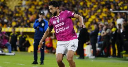 Barcelona conservó la punta pese a caer goleado