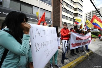 Ecuador: Arcotel suspende concurso de frecuencias por 30 días