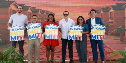 Gobierno fija meta de 200.000 viviendas y destaca avance del plan habitacional en Guayas