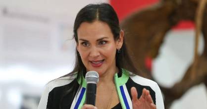 Gobierno descarta apagones pese a caída acelerada del embalse de Mazar