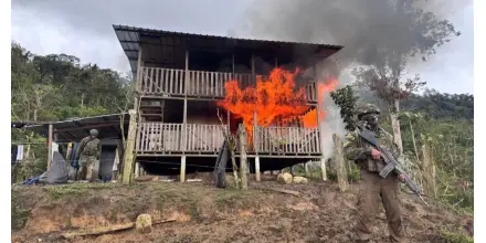 Ejército refuerza control en frontera tras neutralizar campamento del Frente Oliver Sinisterra