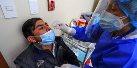 Ecuador suma 875 nuevos casos de covid-19 y acumula 841.575 en pandemia