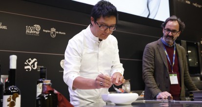 Santiago Cueva endulza Madrid Fusión con el sabor del cacao ecuatoriano 