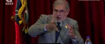Alberto Dahik llama a la resistencia civil contra el dinero electrónico