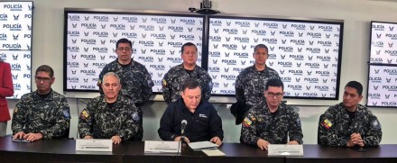 2 policías fueron asesinados y se registraron al menos 4 atentados con explosivos