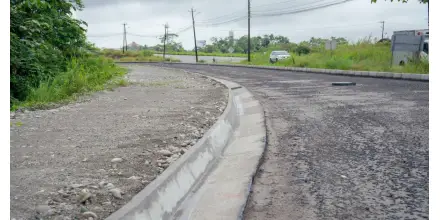 Obra vial en Nueva Loja alcanza 55 % de avance y apunta a mejorar la conexión hacia la frontera