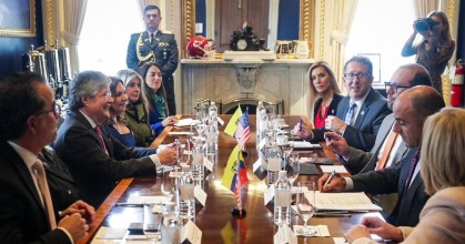 Lasso impulsa la ley IDEA en Washington