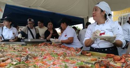  Naranjal rompió récord Guinness de ensalada de cangrejo