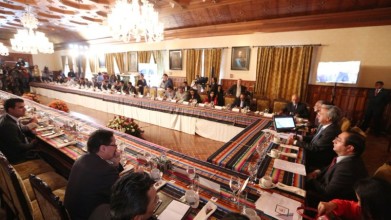 Ecuador busca refinanciar la deuda externa