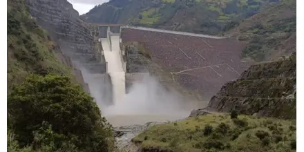 Posible retorno de energía desde Colombia aliviaría a Ecuador