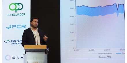 Dolarización está ligada a decisiones que se tomen en sector petrolero