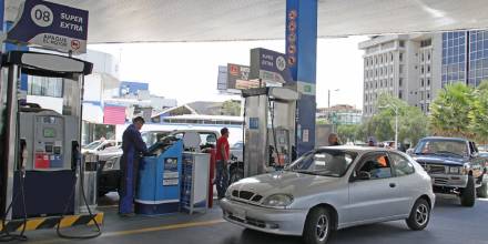 Las gasolinas Extra y Ecopaís suben 8 centavos