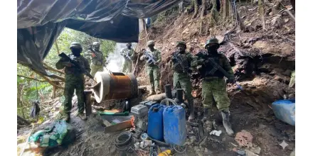 Perú destruye bienes vinculados a la minería ilegal por más de USD 940.000 en la Amazonía